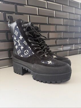 Louis Vuitton Laureate Platform Desert Boot - Black